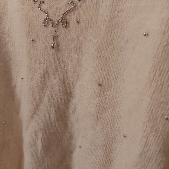 Lovely Silk Sweater - Picture 3 of 4